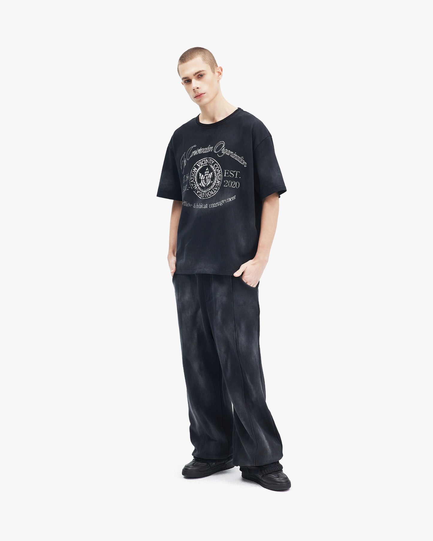 EXPLORER TEE BLACK