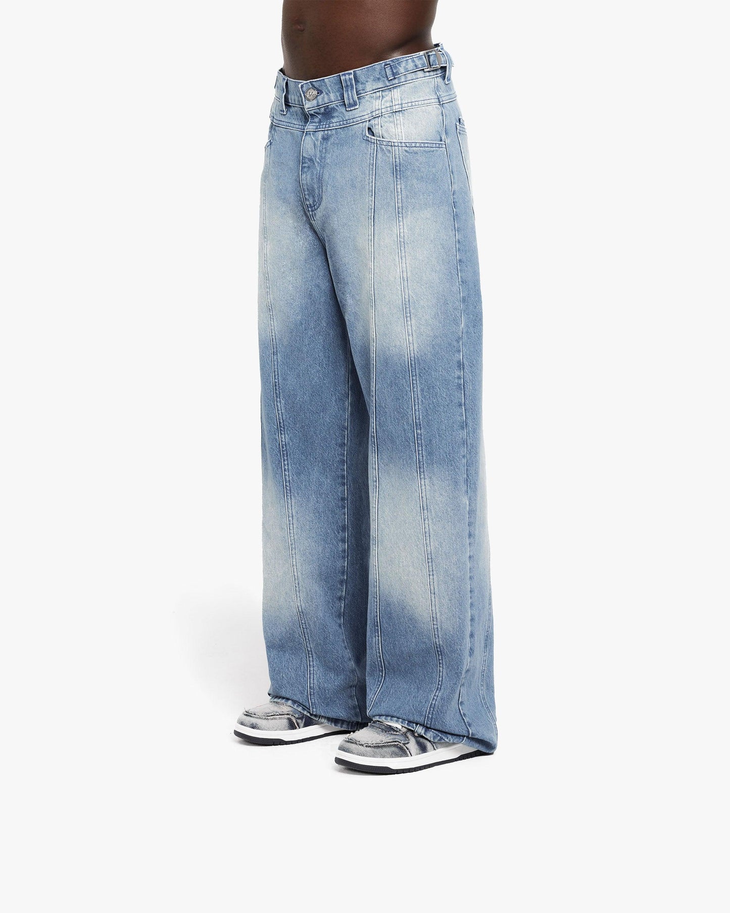 V-LOGO LIGHT BLUE DENIM