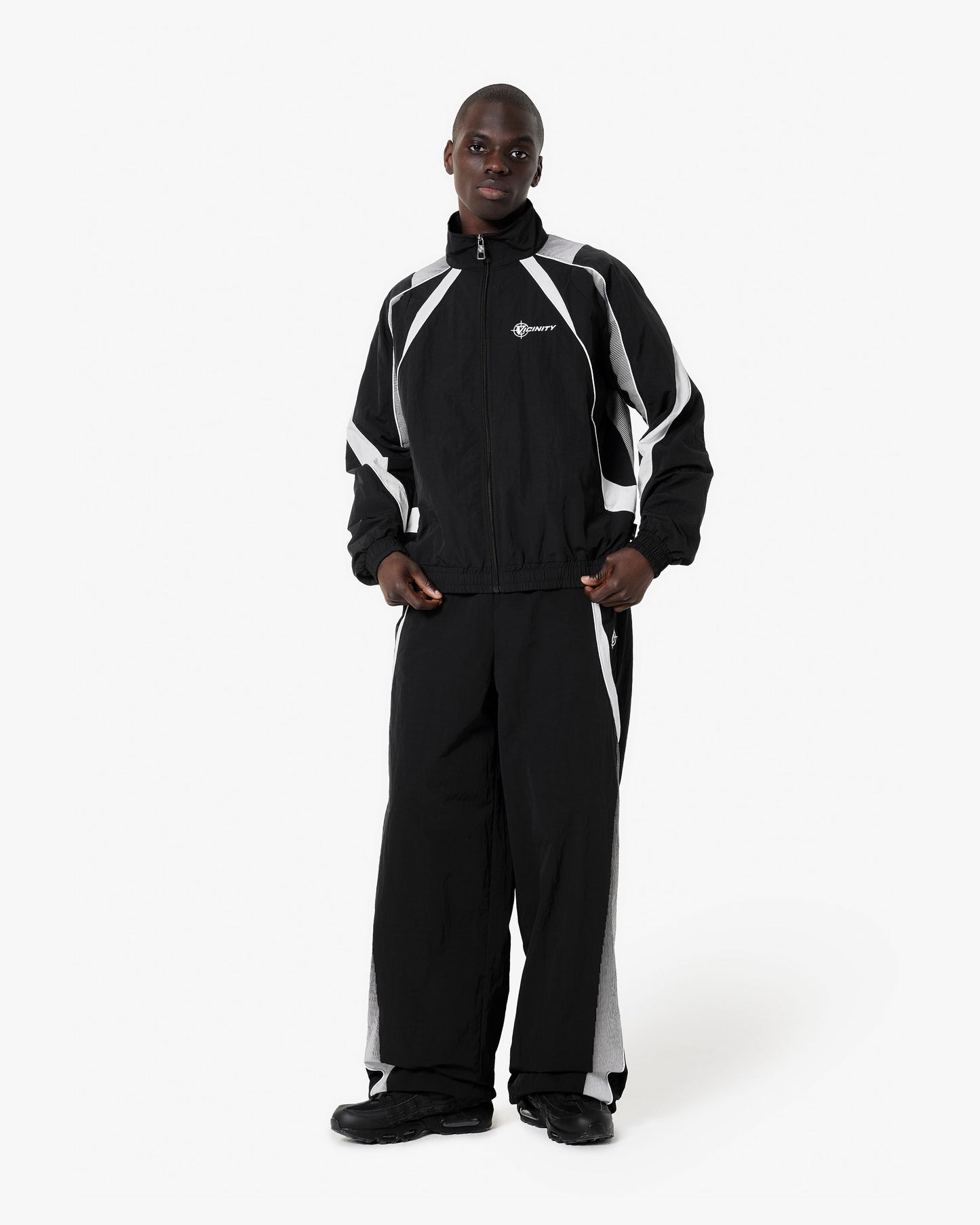 TRACK JACKET V4 BLACK