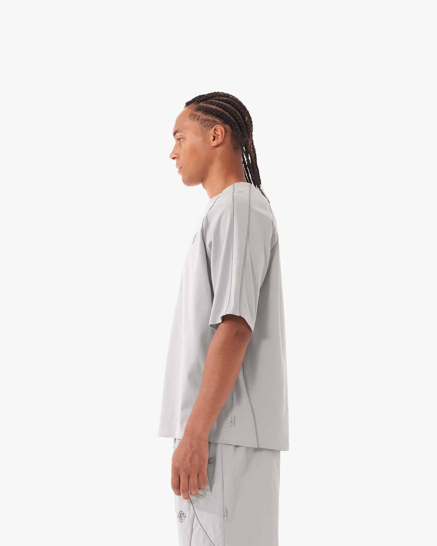 TRACK TEE GREY